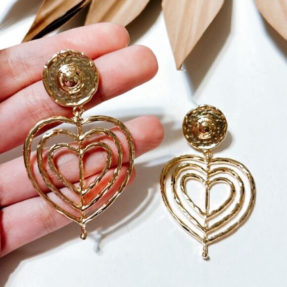 gold heart earrings H171 - Picture 5 of 5
